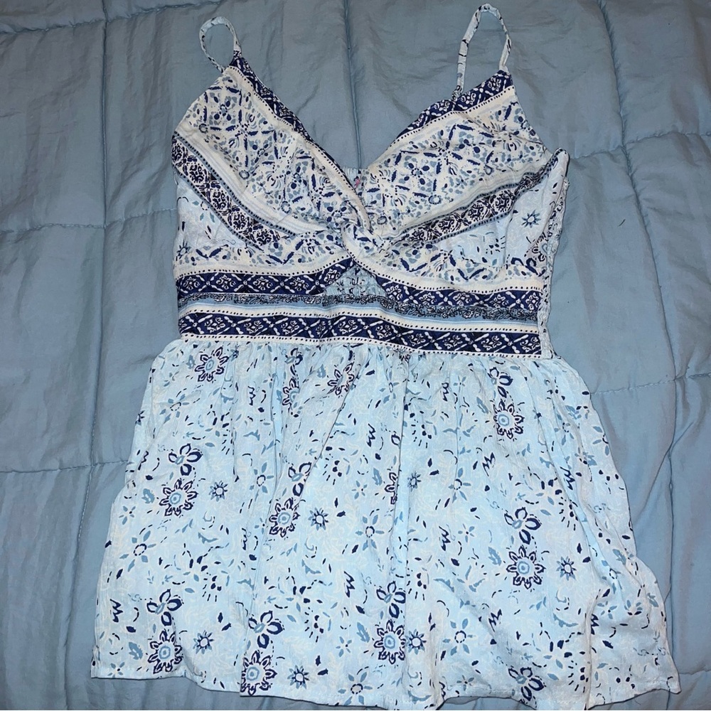 Floral Blue and White Sleeveless top